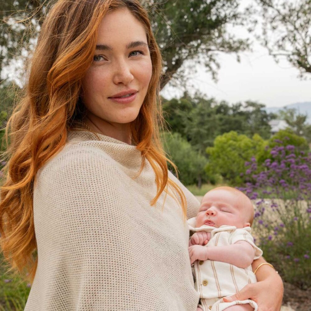 Amma Cocoon Nursing Wrap in Natural